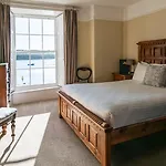 The Castle Bed and breakfast