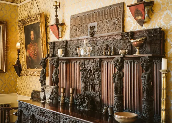 The Castle לינה וארוחת בוקר Castlehaven